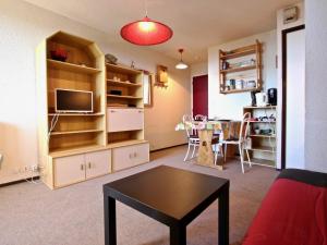 Appartements Studio Chamrousse, 1 piece, 4 personnes - FR-1-340-75 : photos des chambres