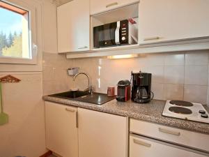 Appartements Appartement Chamrousse, 2 pieces, 4 personnes - FR-1-340-210 : photos des chambres