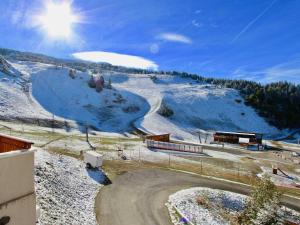 Appartements Appartement Chamrousse, 2 pieces, 4 personnes - FR-1-340-210 : photos des chambres