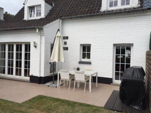 Vakantiehuis in modern begijnhof, 7 min van strand