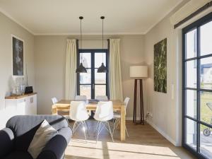 Reetland am Meer - Premium Reetdachvilla mit 3 Schlafzimmern, Sauna und Kamin F07