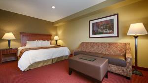 King Room with Sofa Bed - Non-Smoking room in Best Western Plus Canyon Pines