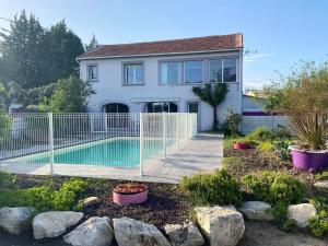 Villas Villa de 4 chambres avec piscine privee jacuzzi et jardin clos a Saint Privat des Vieux : photos des chambres