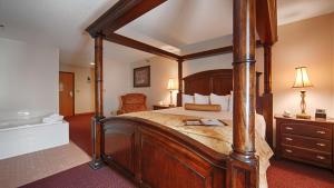 King Room with Spa Bath room in Best Western Of Huron
