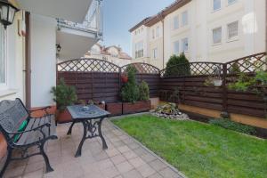 Family Apartment with Terrace by Renters