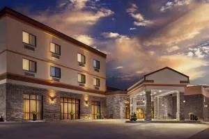 Roosevelt Grand Dakota SureStay Collection by Best Western - Killdeer