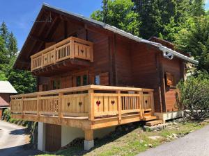 Chalets Chalet Les Carroz d'Araches, 4 pieces, 8 personnes - FR-1-572-107 : photos des chambres