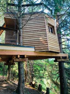 B&B / Chambres d'hotes Cabane dans las arbres - Valmo'Insolite : photos des chambres