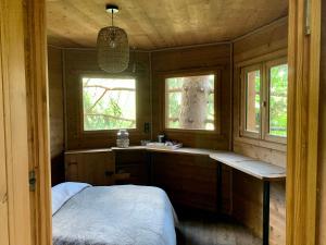 B&B / Chambres d'hotes Cabane dans las arbres - Valmo'Insolite : photos des chambres