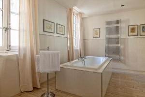 Hotels Le Prieure : photos des chambres