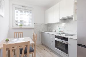 Metro Targówek Homely Apartment