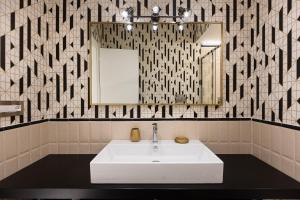 Lovely New Home, Piazza San Cosimato!