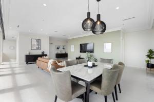 Swainson at M1 - Penthouse