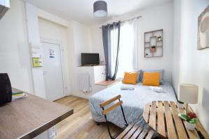 Appartements Appart 4 pers Wifi proche Paris et Transports : Appartement 1 Chambre