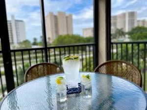 End Unit Steps from Beach Access w/ No Crazy Beach Prices!!! - Henry Key