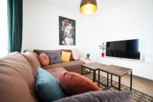 Golden Sunset Luxury Apartment