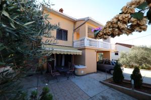 Apartment Gašpe - garden terrace