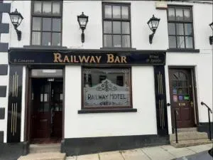 Railway Bar Apartment - Tandragee