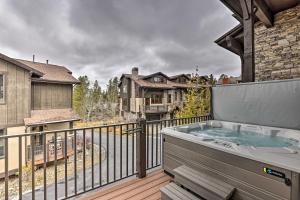 Luxurious Fraser Townhome w/ Private Hot Tub!