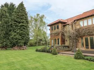 Pond View - Upper Langwith