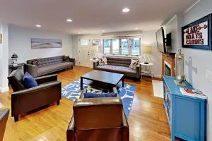 Lilly Pond Place - Деннис