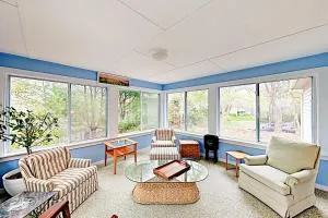 Headwater Hideaway - Pleasant Lake