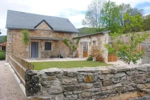 Gîte Auberoques Aveyron- maison indépendante- classée 3 étoiles - Sévérac d' Aveyron