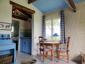 Maisons de vacances Maison charmante a Montfermier avec piscine privee : photos des chambres