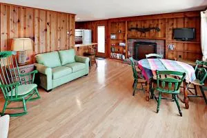 Pickerel Cove Cottage - Forestdale