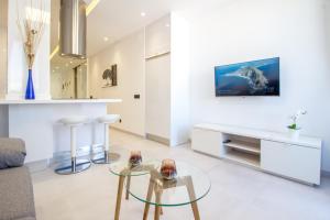 Mainstream home with balcony By CanariasGetaway