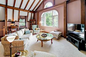 Southport Island Cottage