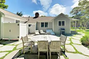 Cape River Retreat - West Hyannisport