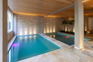 Apto 2 Dorms, 1 Suíte, JP2 Home Resort Ubatuba - Churrasqueira Gourmet, Ar Condicionado, Piscinas, Sauna e Salão de Jogos