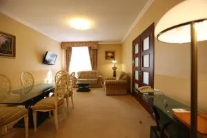 纳瓦里亚诺瓦酒店 - Solonka