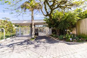 124 - Apartamento 3 dormitórios condomínio fechado