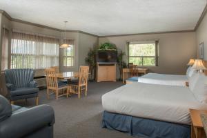 Hilltop Inn - Salmon Arm