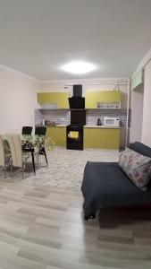 Квартира-студія поряд з "Порт сіті