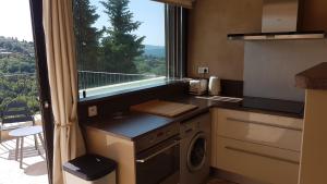 Callian: lumineux duplex avec terrasse et vue