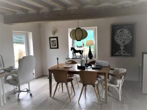 Maisons de vacances 3-Bed House Marais-Vernier close to Honfleur : photos des chambres