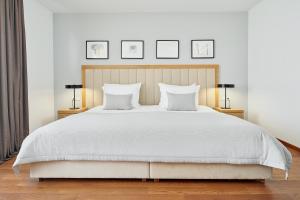 Classic Double or Twin Room with Balcony and City View room in Dioklecijan Hotel & Residence