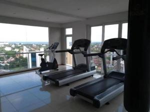 Z SHOPPING LA GALERIA APT Great Location! Low price! Full amenities!