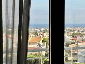 Sunrise Studio with unhindered view to the sea.