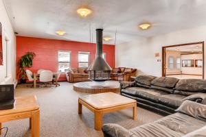 Mountian View Condo Unit S303