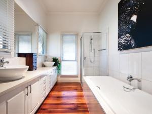 Loddon Retreat- picturesque country escape