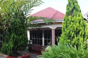 Montane Safaris Hotel - Bunia