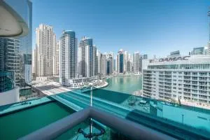 HiGuests - Spacious 1BR in Dubai Marina With Amazing Views - Dubai