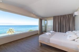 Deluxe Suite With Panoramic Sea View room in Belussi Beach Hotel & Suites
