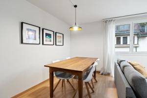 Bright, Central & Modern apartment