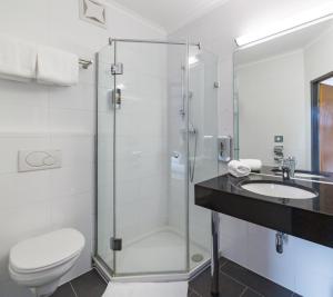 Room with free parking and airport transfer  room in Arion Airport Hotel