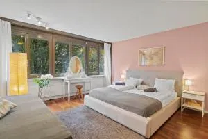 Large, central, bright flat - Emmenbrücke